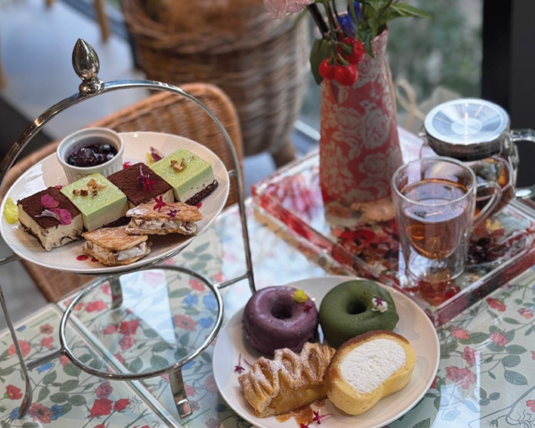 FLOWERS BAKE&ICECREAM